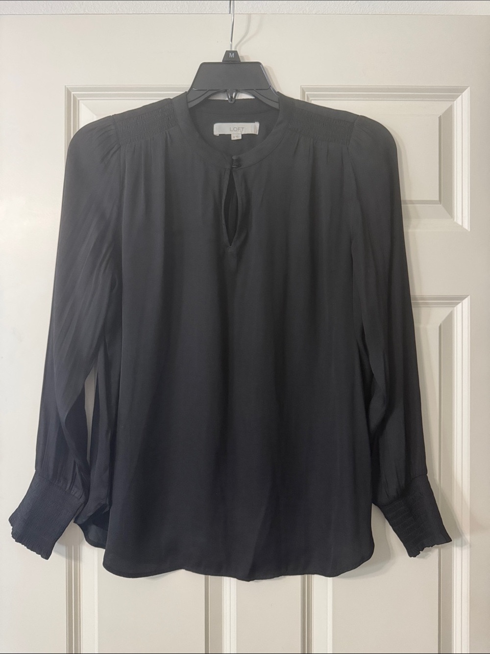 LOFT Black Long-Sleeve Keyhole Blouse with Smocked Cuffs size M